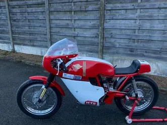 ② ducati 250 cc racer