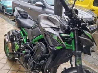 kawasaki - z900