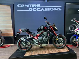 honda cb750 hornet 35 kw 2023 750 cm3 | moto roadster | 6 045 km | noir | 57280 hauconcourt