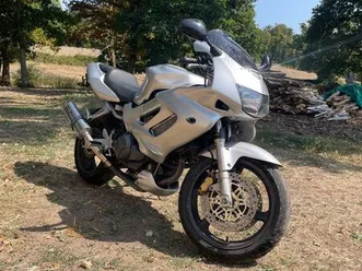 vend ou échange honda vtr 1000 firestorm