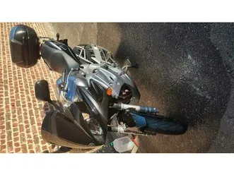 ② yamaha fz6 s 600