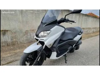 scooter yamaha 250 xmax 2011 bon état 1450eurp