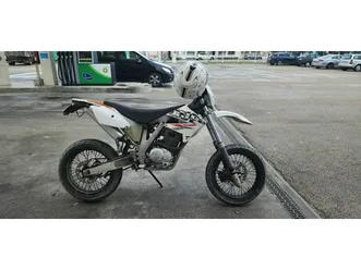 supermotard ajp 200 cc pinhal novo