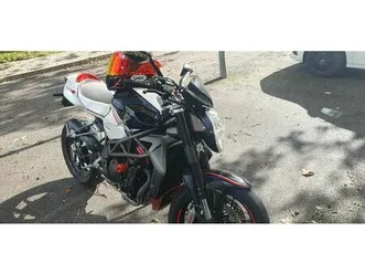 mv agusta brutale 1090 rr olivais