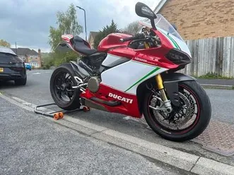 ducati 1299 panigale s super sports petrol manual euro 3 (197 ps) 1285 cc