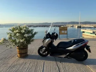 yamaha x-max