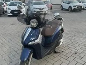 liberty 125 edizione baci