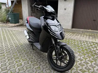 aprilia sr motard 125| tüv 02/27 | wenig km | top zustand |