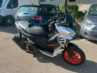 roller aprilla sr gt 125 s