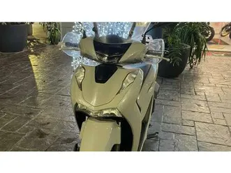 vendo honda sh 125i (2024 - 25) usata a sant'egidio del monte albino (codice 9894219) - moto.it