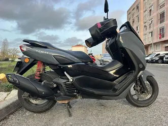 nmax 125 yamaha. rio de mouro