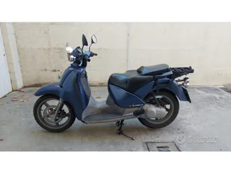 aprilia scarabeo 150