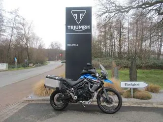 triumph tiger 800