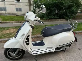 vespa gts yacht club