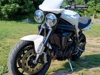 triumph speed triple 1050 - 2009