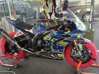 ② honda cbr1000 rr-r sp 2023 30e anniversaire