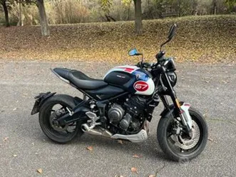 triumph trident 660 tribute