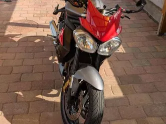 triumph-street-triple-r