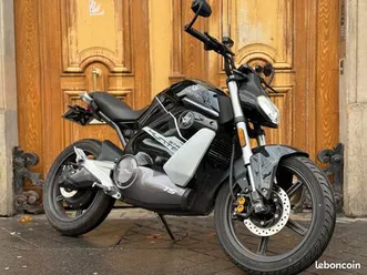 super soco vmoto ts street hunter moto électrique équivalent 50 cc