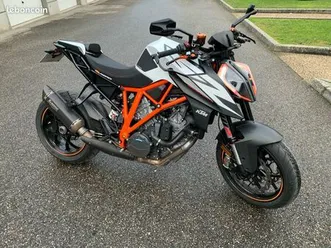ktm 1290 superduke r