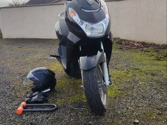 scooter peugeot kisbee