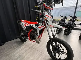 beta 50 cc 2t rr supermotard