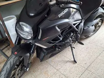 diavel carbon schwarz