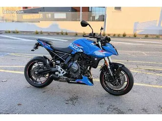 suzuki gsx-8s 07/2025 modèle d&#039;expo, équipée et garantie 07/2030