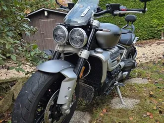 a saisir triumph rocket iii r de 2023, comme neuve