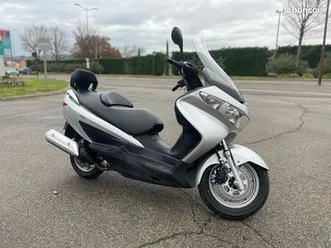 suzuki-burgman-uh-125-13000-kms