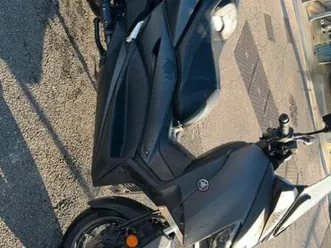 yamaha xmax 400 cc