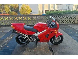 ② honda vfr 800 fi
