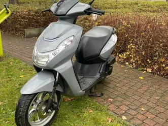 2-peugeot-kisbee-b-klasse