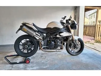 triumph speed triple 1050 abs / wilbers / arrow / carbon