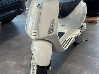 vespa sprint 150 abs - neuwertig, nie gefahren!