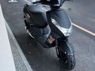 peugeot streetzone 2t