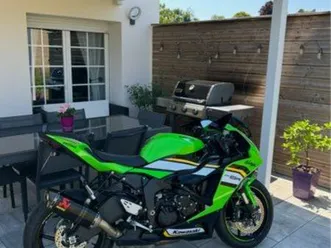 kawasaki zx6r 636