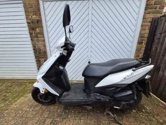 sym, mask, 2019, 125 (cc)