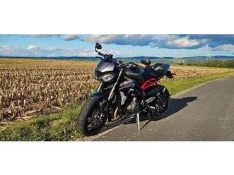 triumph street triple 765 rs