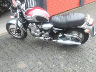 triumph thunderbird