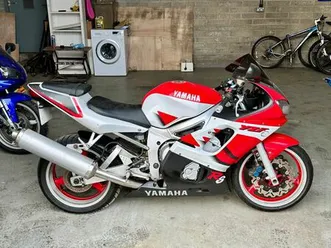 1999 yamaha yzf r6 - original & low mileage