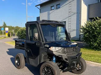 koneella 5000km ajettu ja tietysti kuitit löytyy. 570, nordic pro. lämpö/äänieristetty hytti