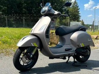 vespa supertech 300 2023