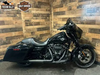 2021 harley-davidson® street glide® special vivid black - black finish flhxs