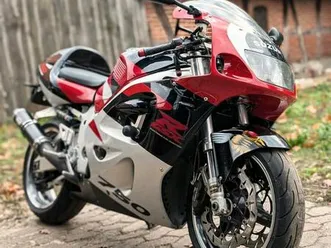 suzuki gsxr 750 srad