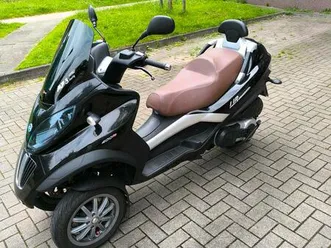 piaggio mp3 400