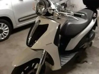 piaggio carnaby 300 - 2011