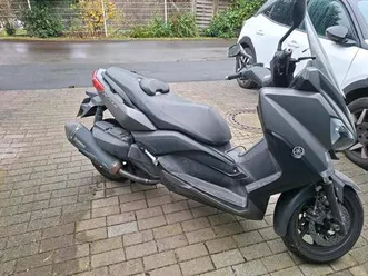 yamaha x-max 400