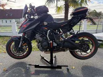 ktm 1290 super duke r