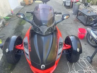 can am spyder